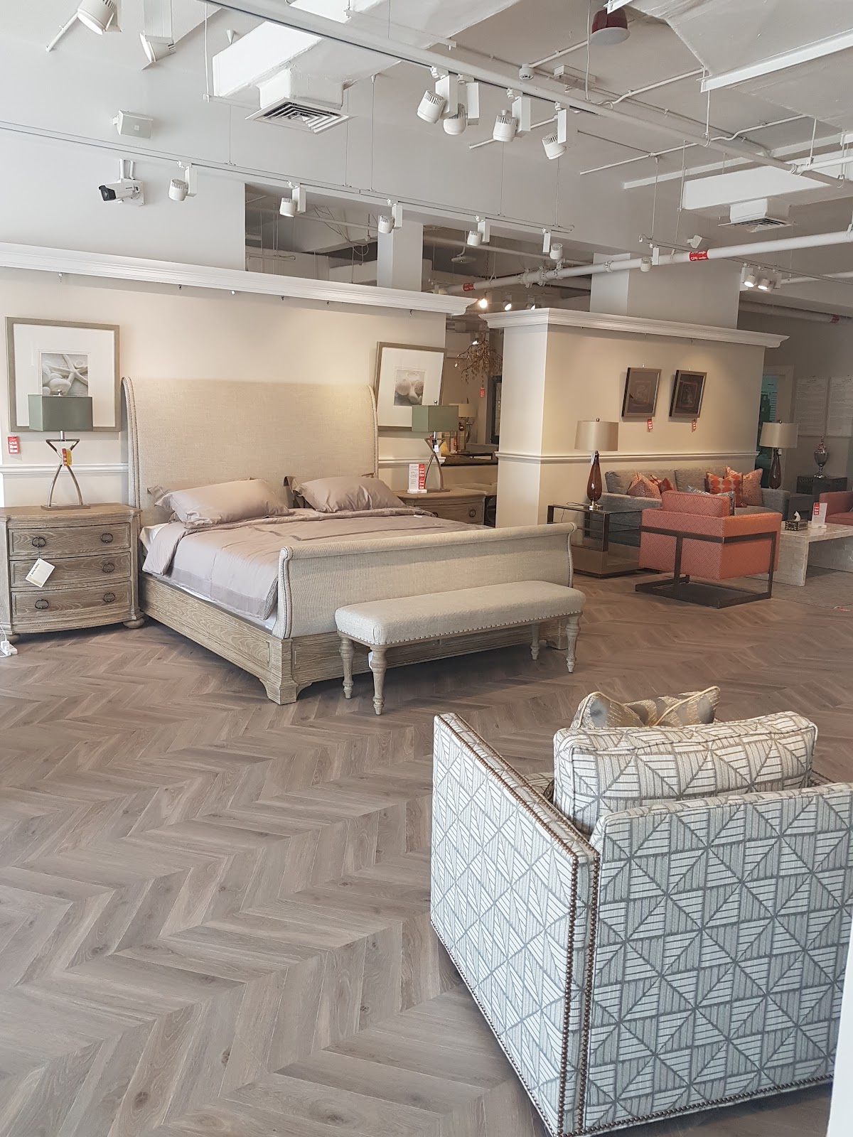 Interiors Jumeirah, Dubai - Luxury Home Furniture & Dcor project photo