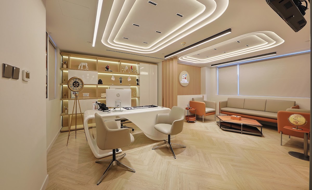 Aura Interiors LLC project photo