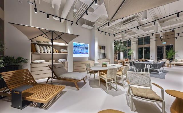 Aura Interiors LLC