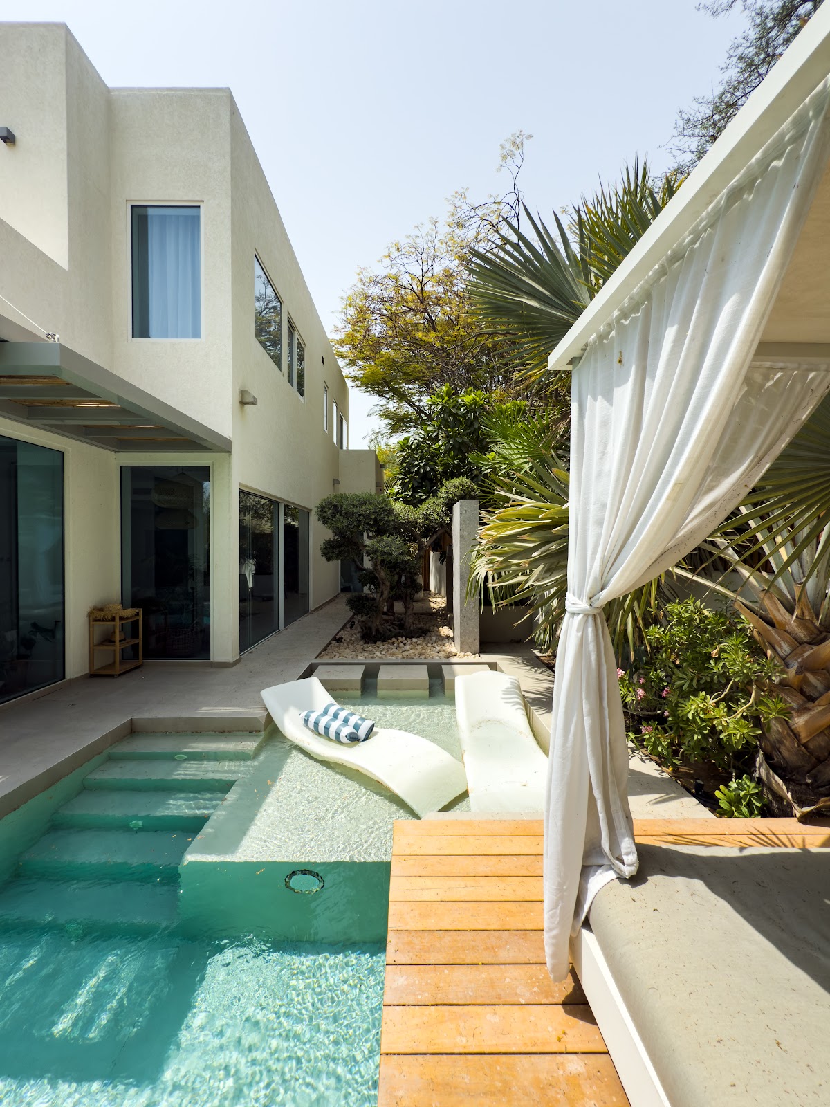 Wonderwall Contracting LLC I Luxury Villa Construction, Renovation & Interiors D project photo