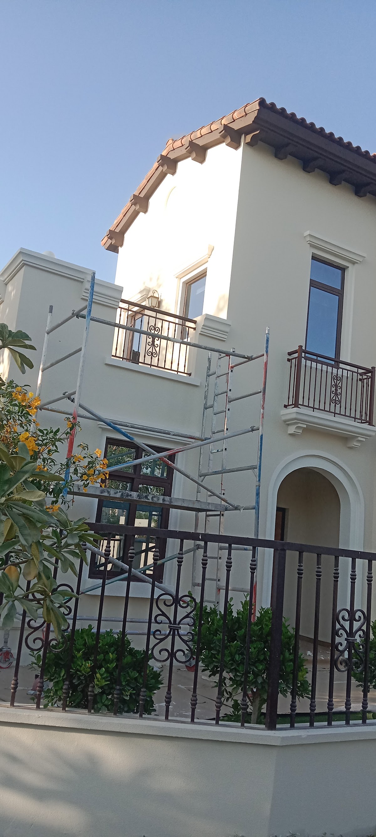 Experts villa panting service in ae project photo